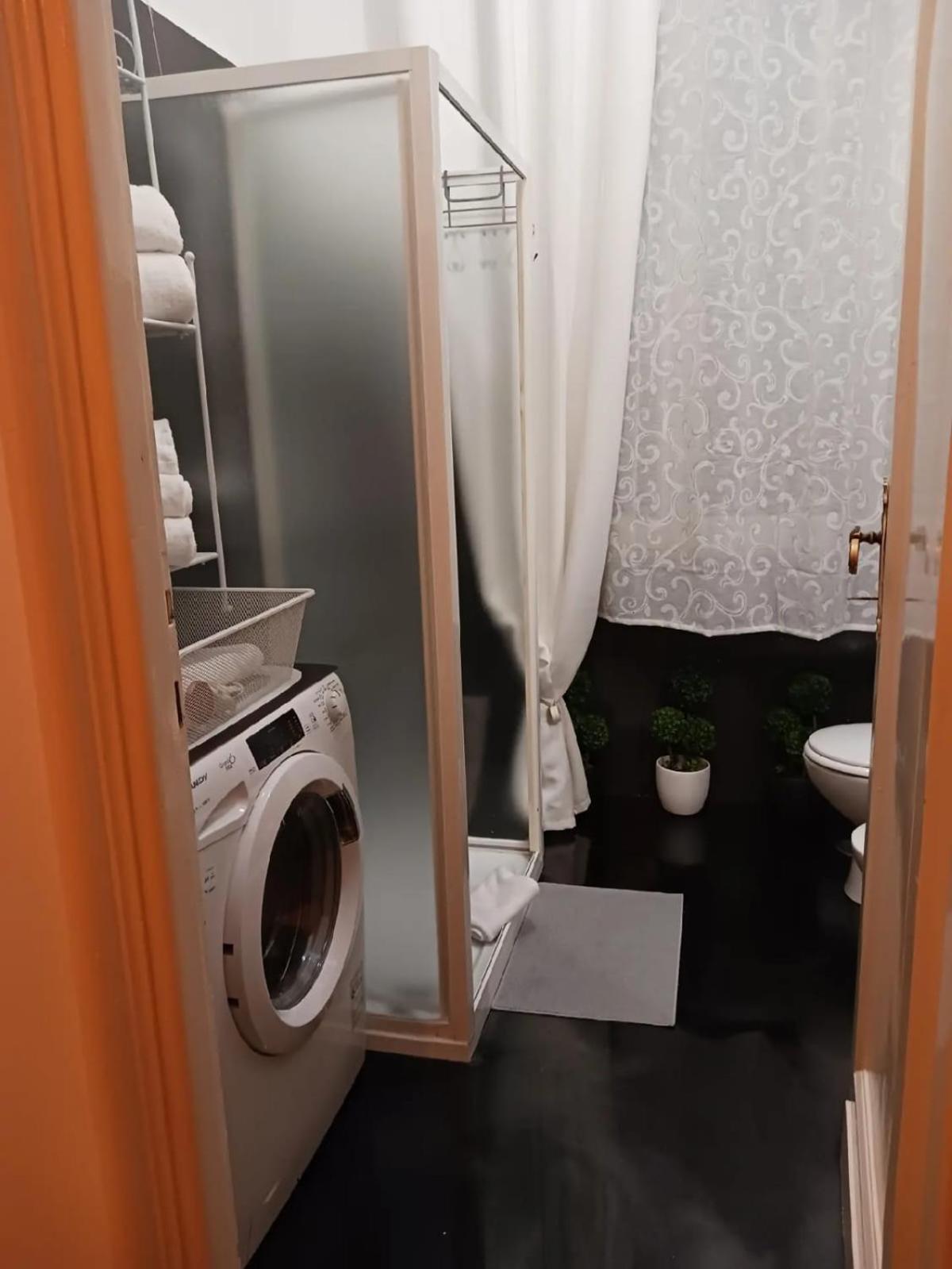 Appartamento Accogliente Esquilino-Monti โรม ภายนอก รูปภาพ